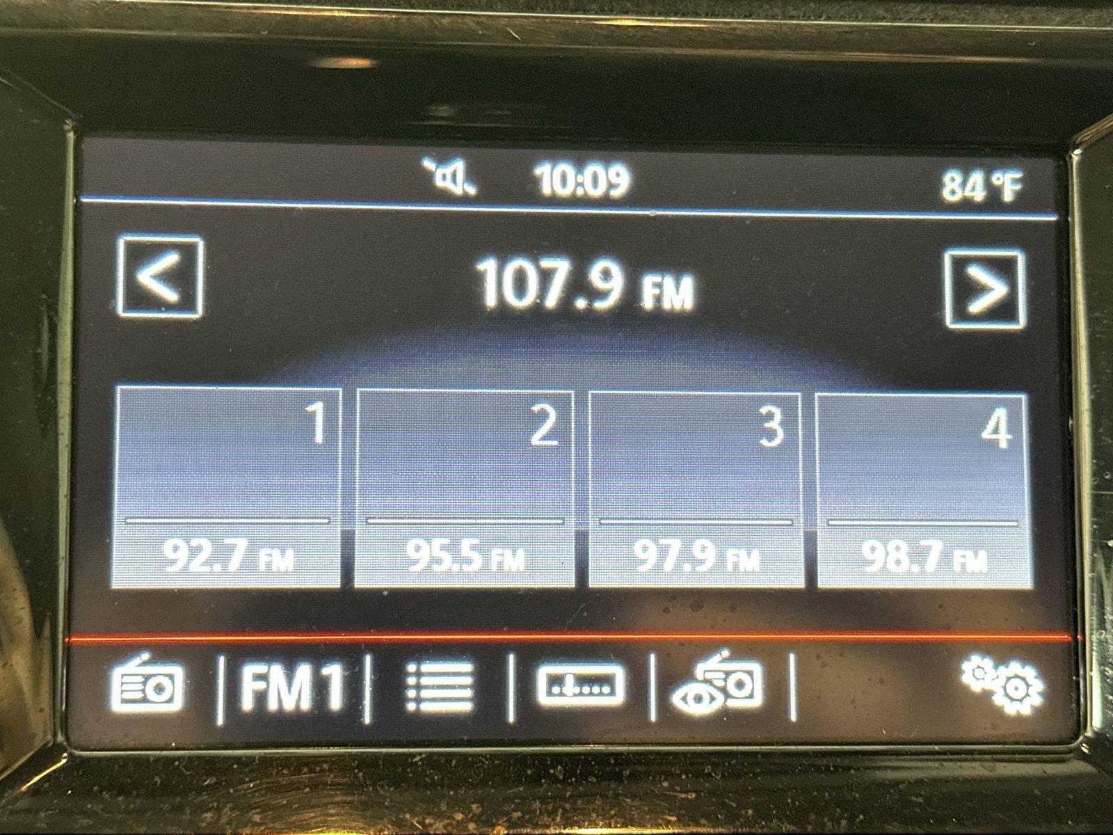 Used 2017 Volkswagen Jetta S image 16