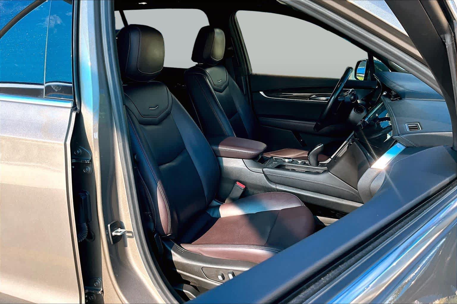 Used 2023 Cadillac XT6 Premium Luxury FWD image 9