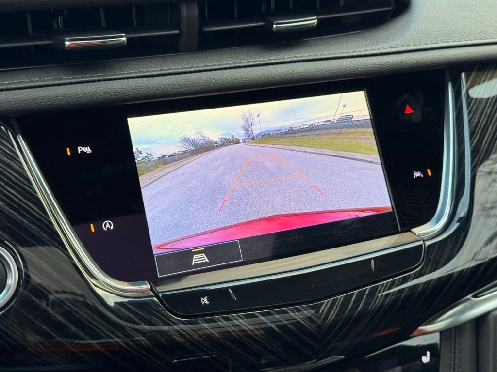 Certified 2025 Cadillac XT6 Premium Luxury image 6
