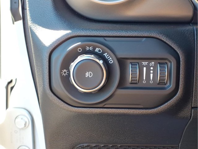 Used 2021 Jeep Wrangler Unlimited Sport AWD/4WD image 13