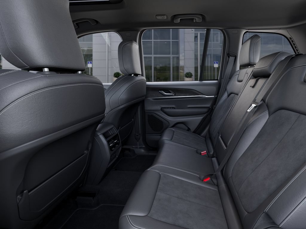 New 2026 Jeep Grand Cherokee Altitude RWD image 23