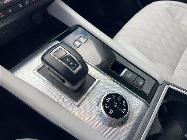 Used 2023 Mitsubishi Outlander SEL image 12