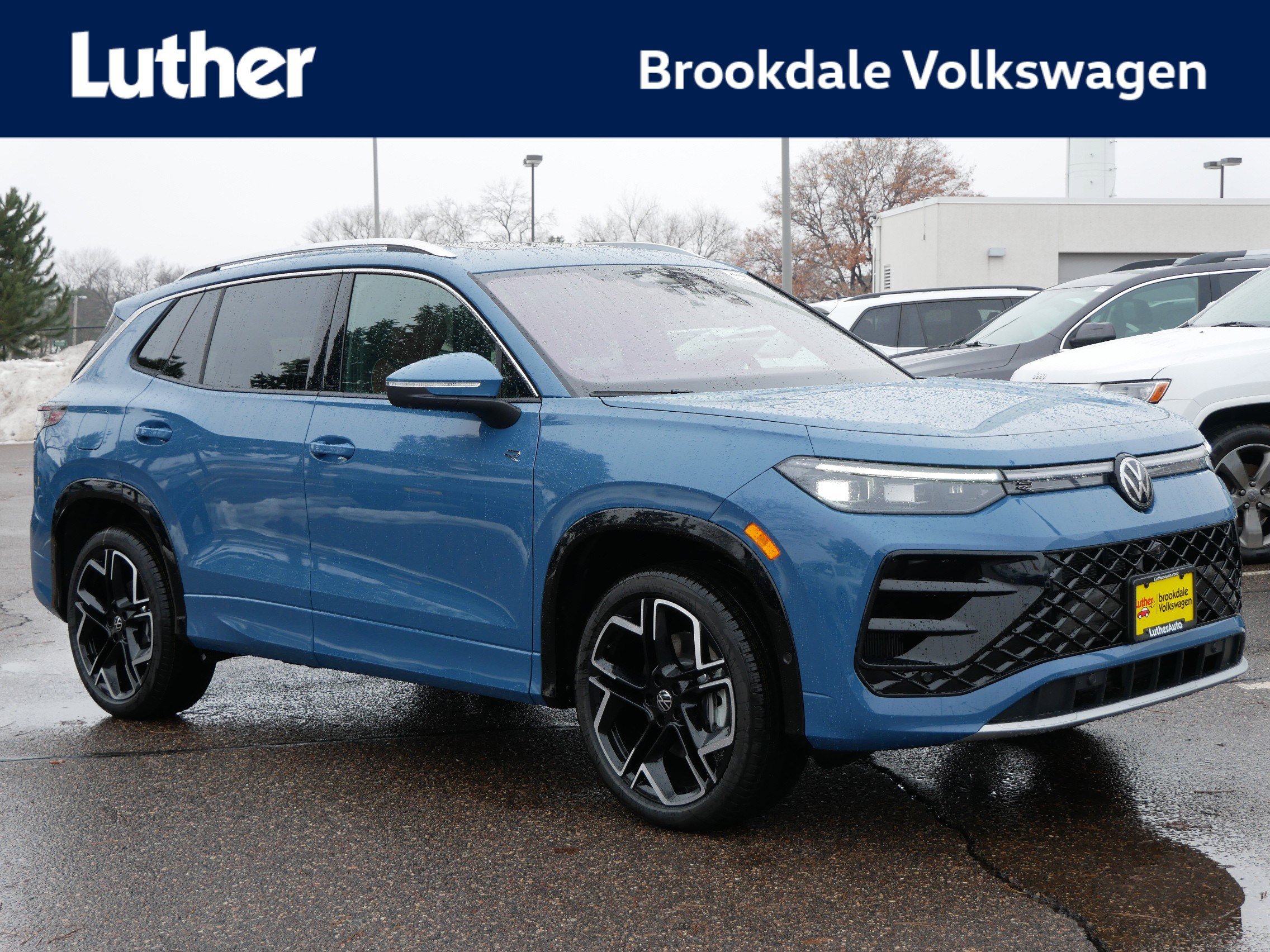 New 2026 Volkswagen Tiguan SEL R-Line image 1