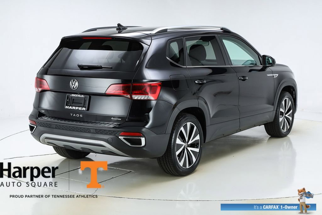 Used 2023 Volkswagen Taos SE w/ Panoramic Sunroof Package AWD/4WD image 9