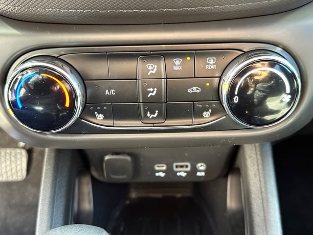 Used 2022 Chevrolet TrailBlazer LT w/ LPO, Blackout Package image 32