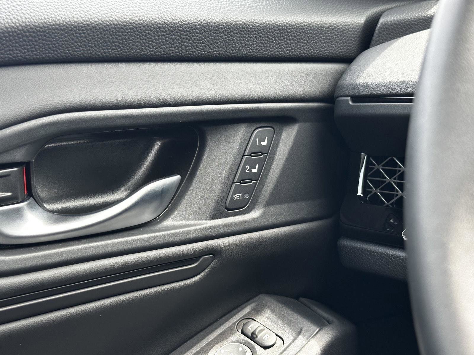 Certified 2025 Honda Accord EX-L image 24