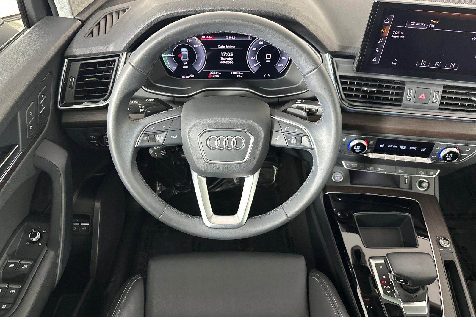 Used 2023 Audi Q5 e Premium w/ Convenience Package image 13