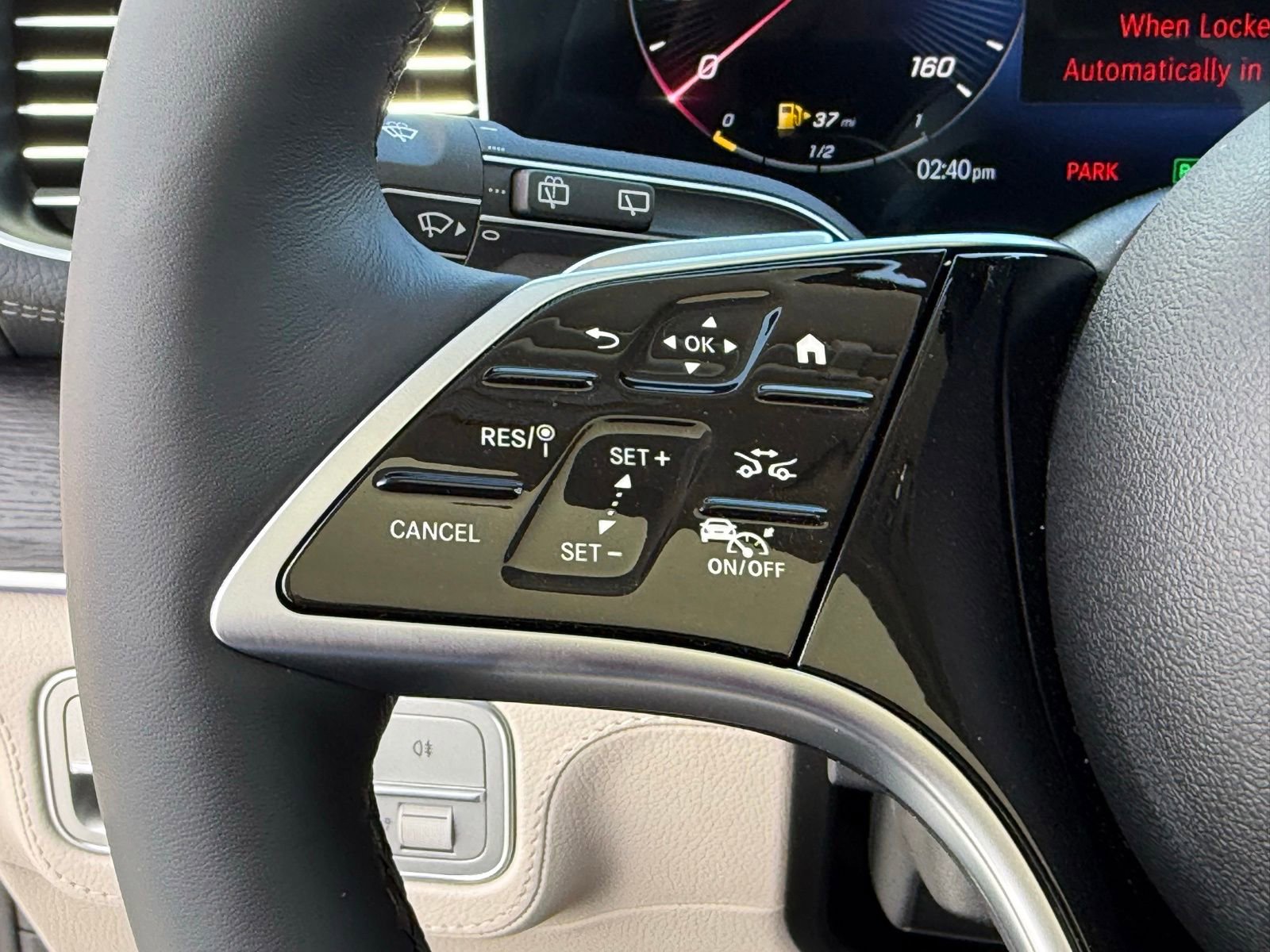 New 2026 Mercedes-Benz GLE 450e 4MATIC image 23