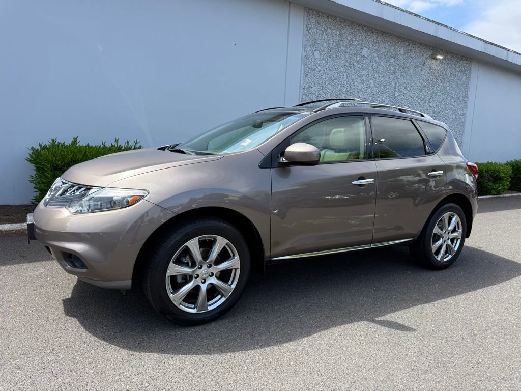 Used 2014 Nissan Murano LE w/ Platinum Edition Package FWD image 2