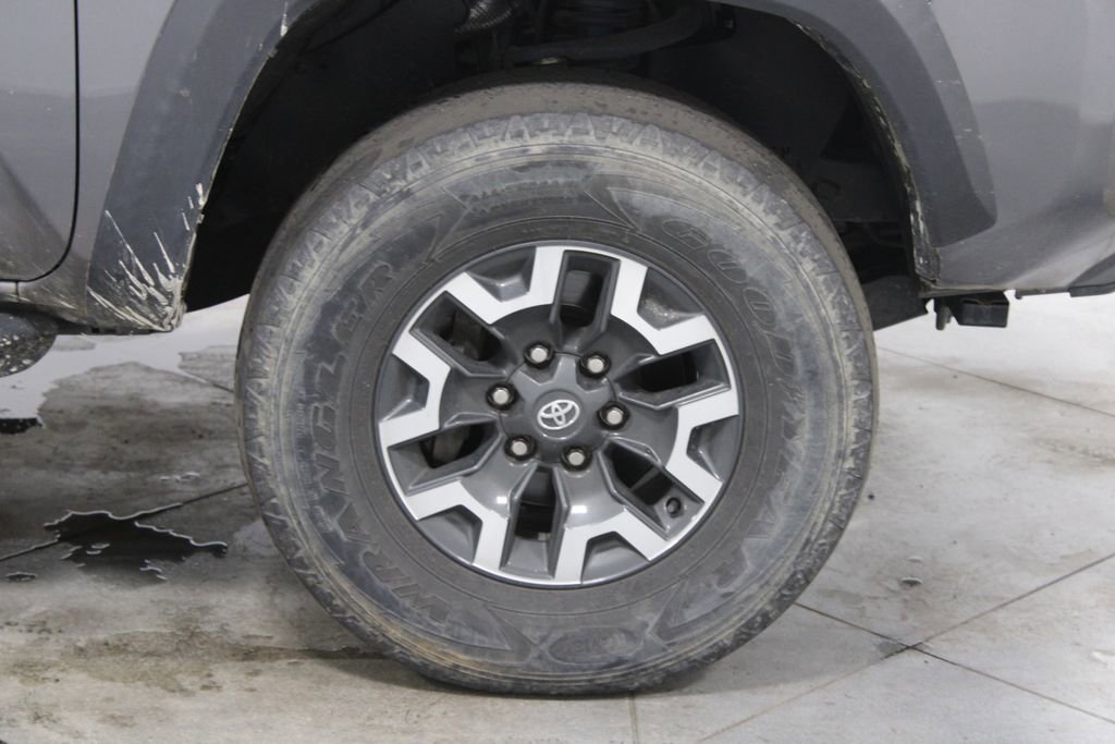 Used 2021 Toyota Tacoma TRD Off-Road image 13