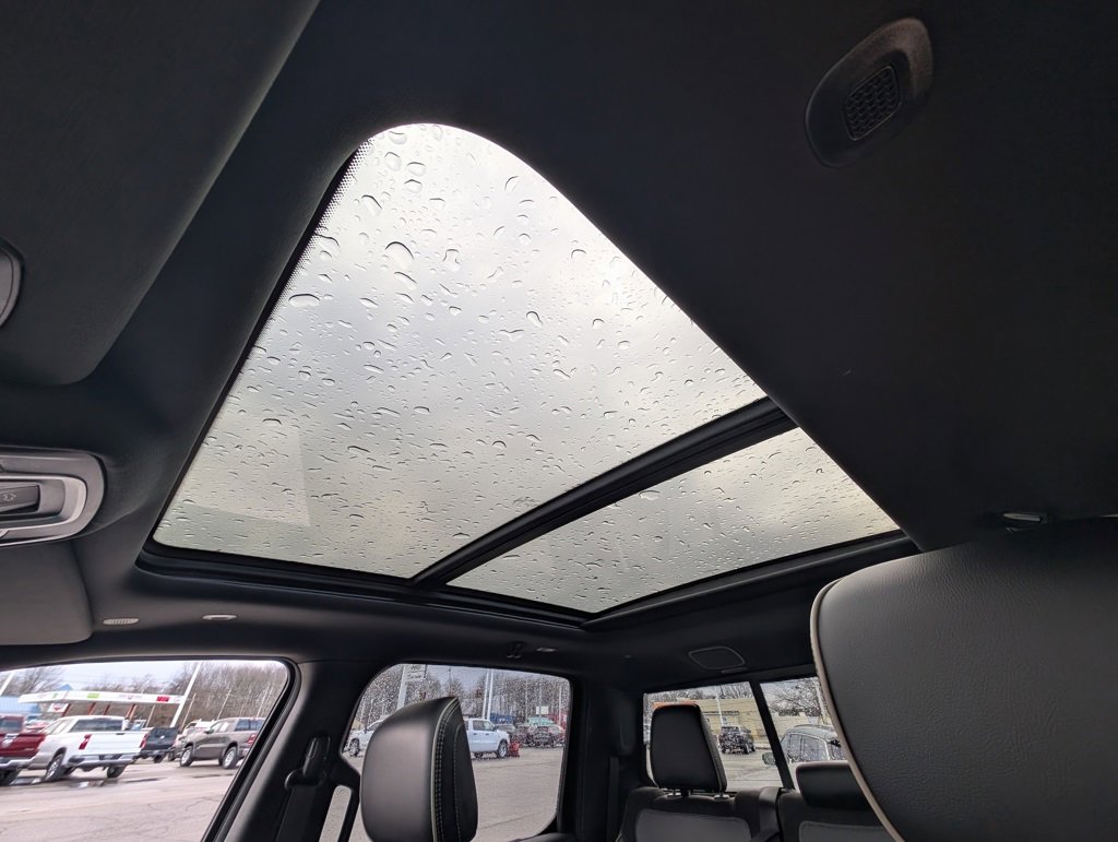 Used 2021 RAM 1500 Laramie w/ Sport Appearance Package image 18