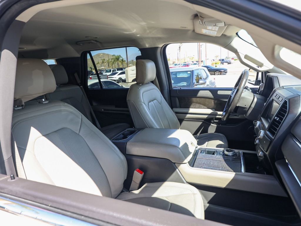 Used 2020 Ford Expedition Limited image 21