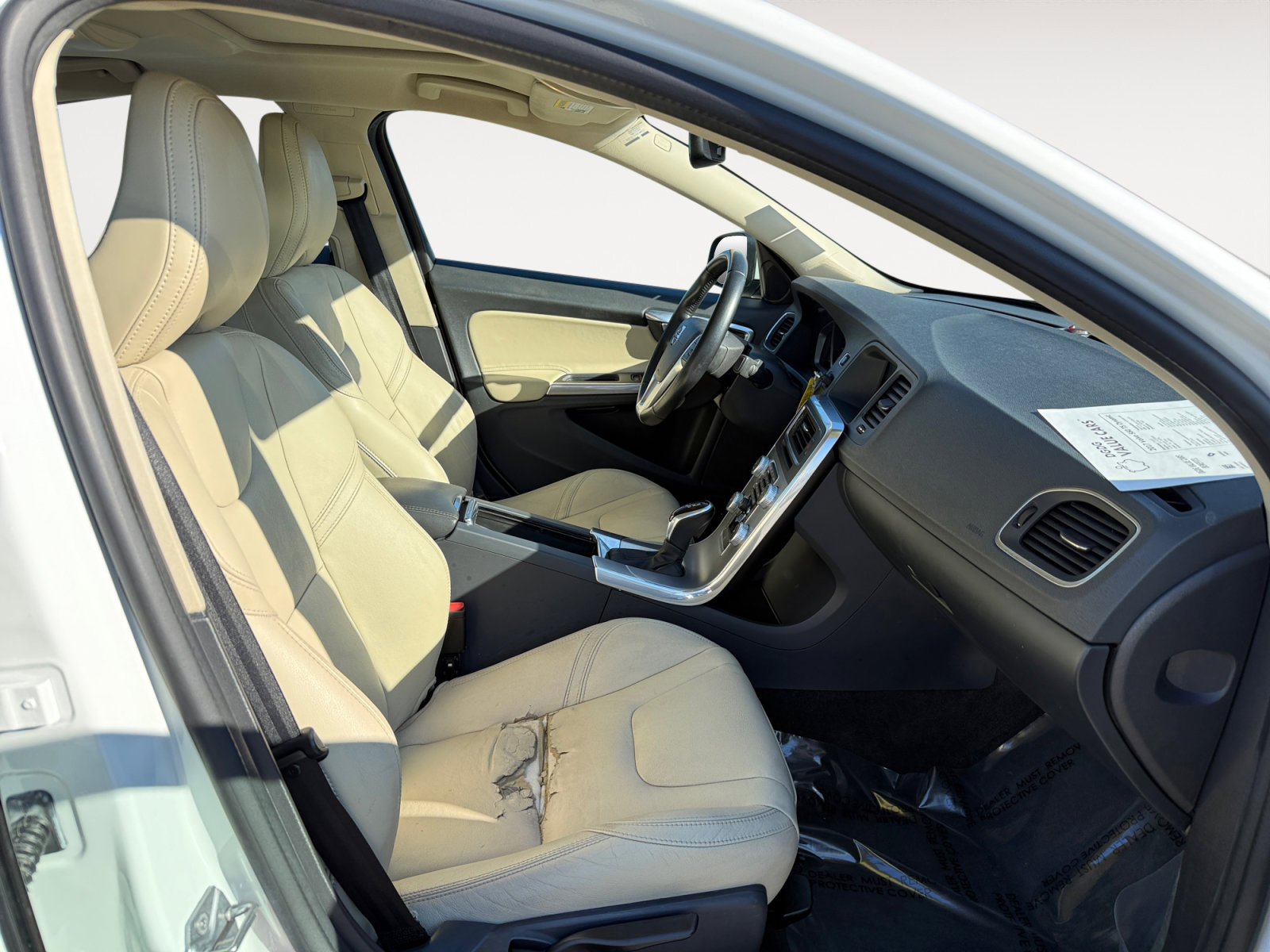 Used 2017 Volvo S60 T5 Dynamic image 18