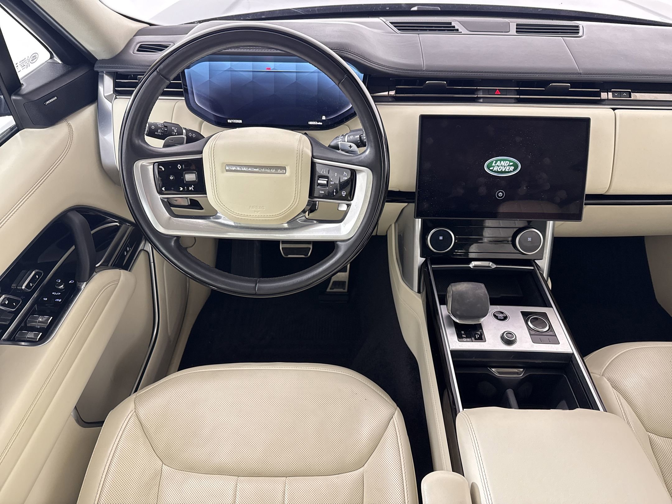 Used 2023 Land Rover Range Rover SE image 24