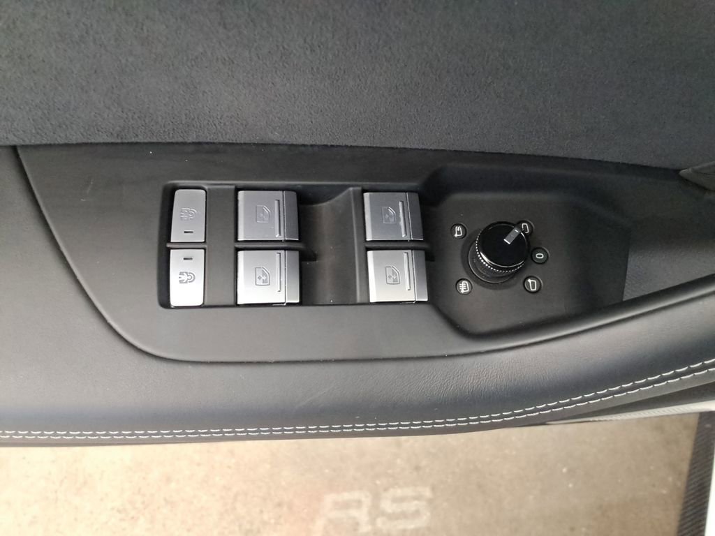 Used 2023 Audi RS 7 Sportback w/ Carbon Optic Package image 20