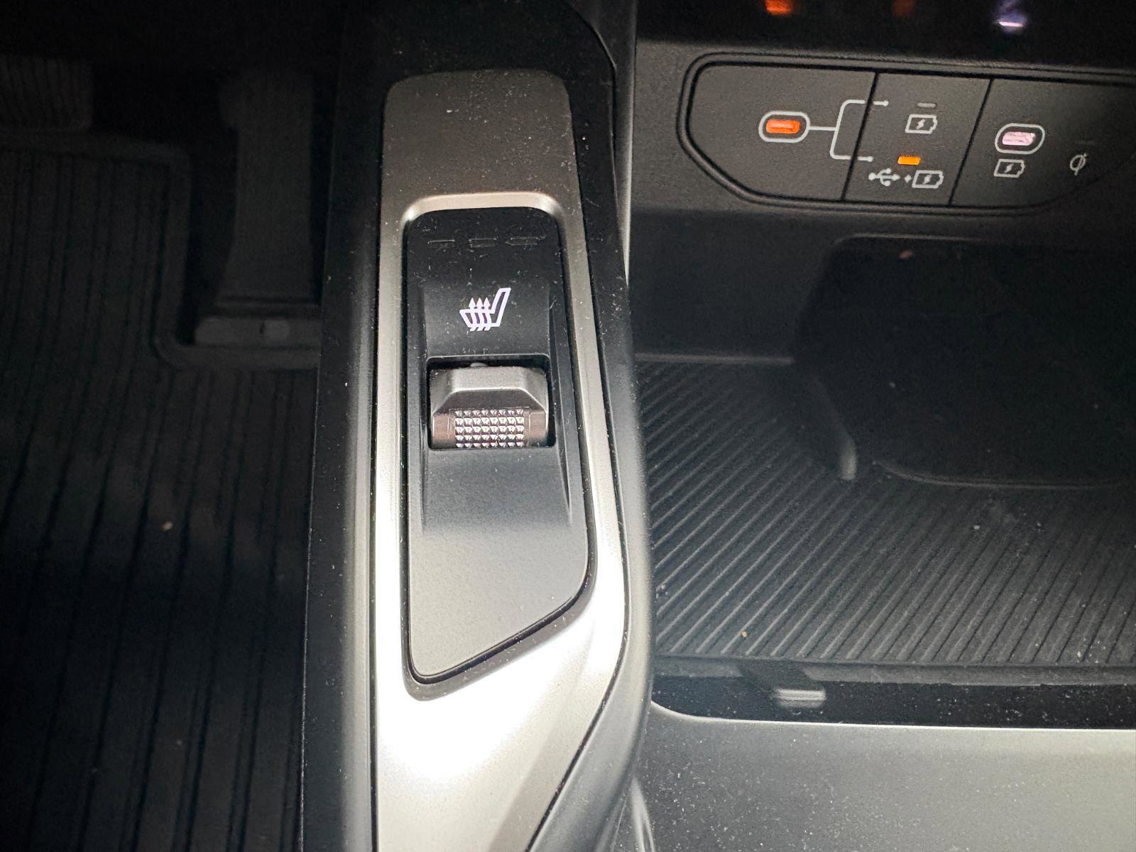 Used 2025 Kia Sorento EX w/ Panoramic Sunroof Package FWD image 34