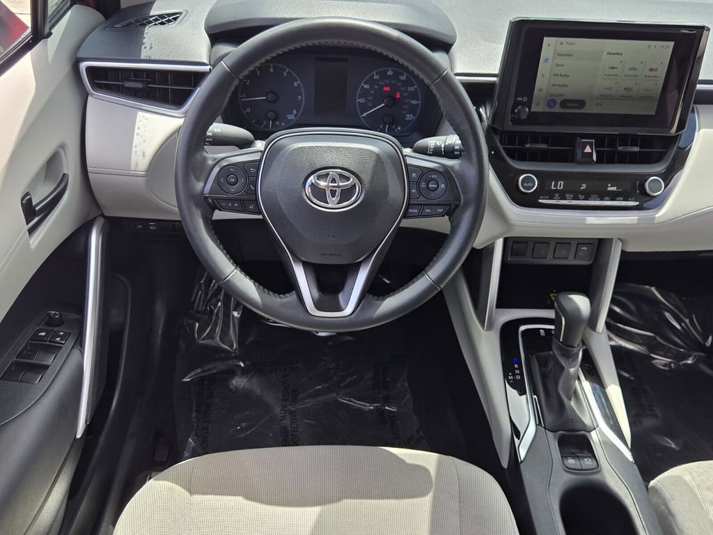 Used 2023 Toyota Corolla Cross LE FWD image 12