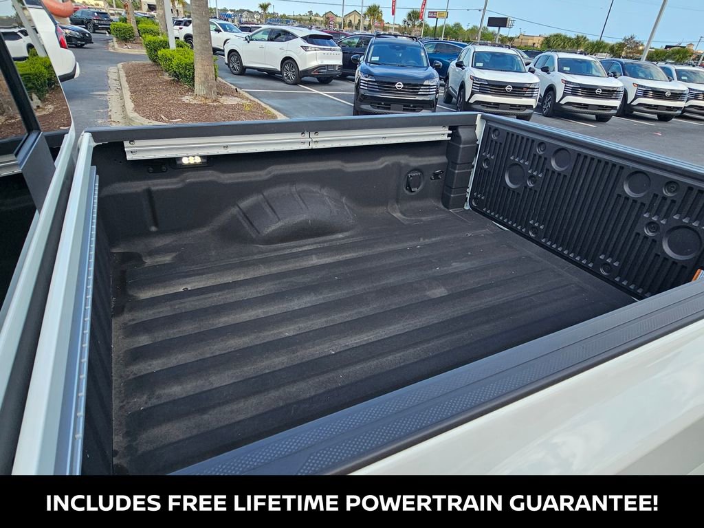 Used 2024 Nissan Frontier SV w/ SV Convenience Package image 12