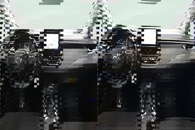 Used 2025 Toyota Corolla LE image 5