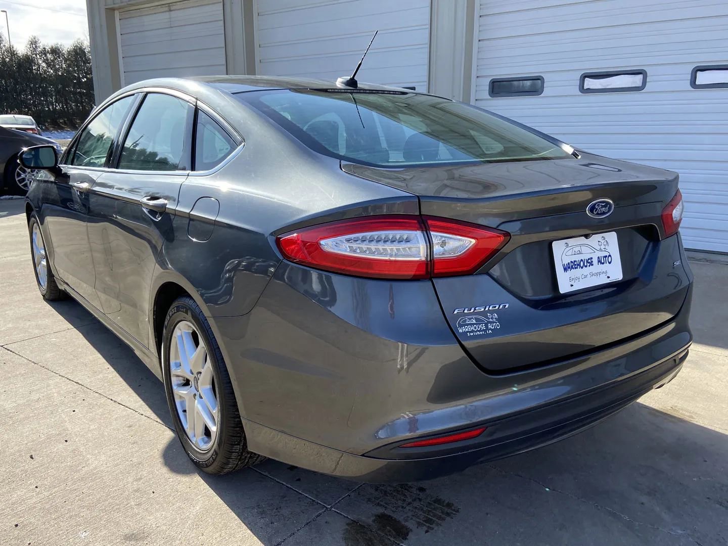Used 2016 Ford Fusion SE image 5