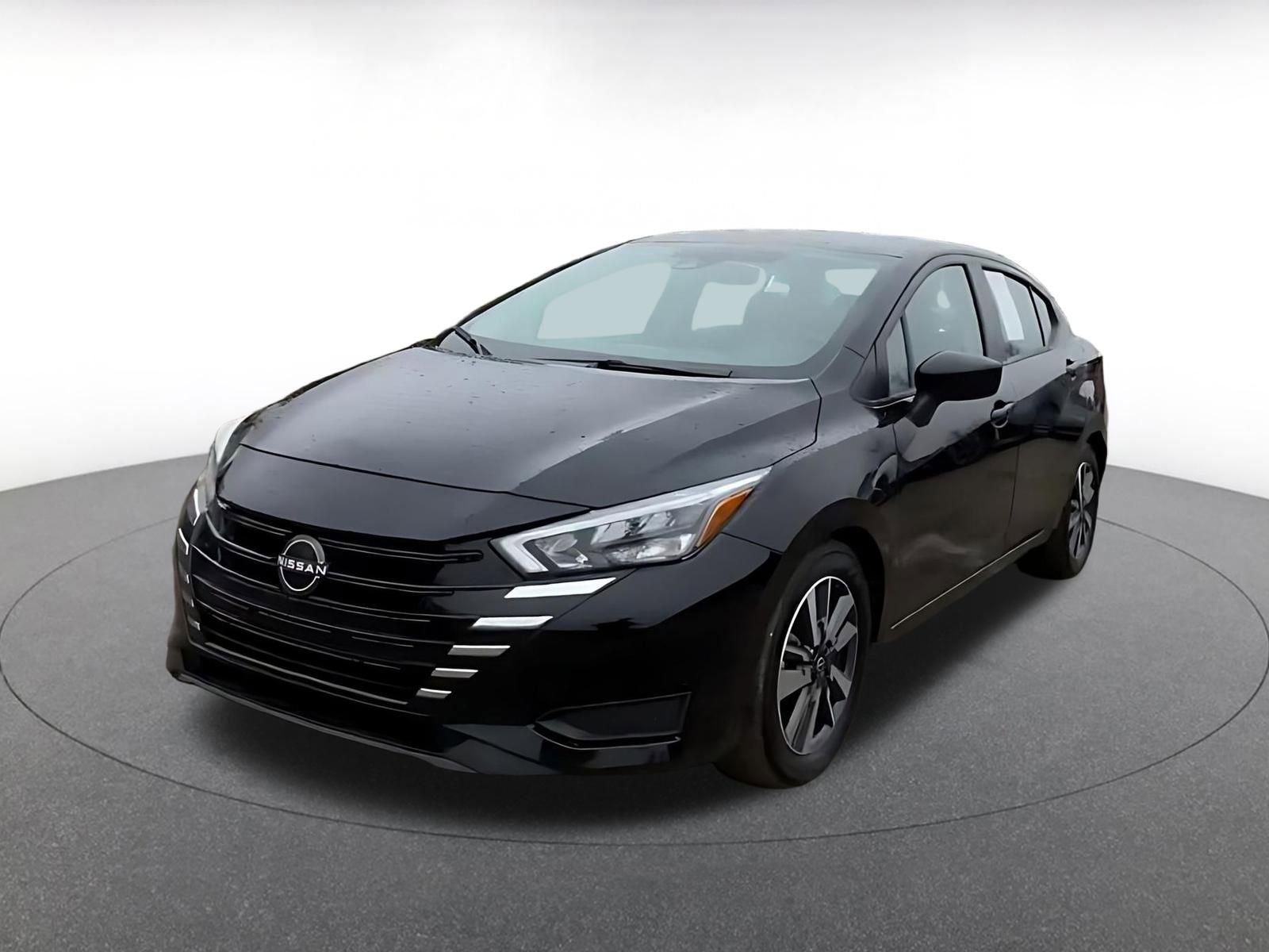 Used 2025 Nissan Versa SV image 7