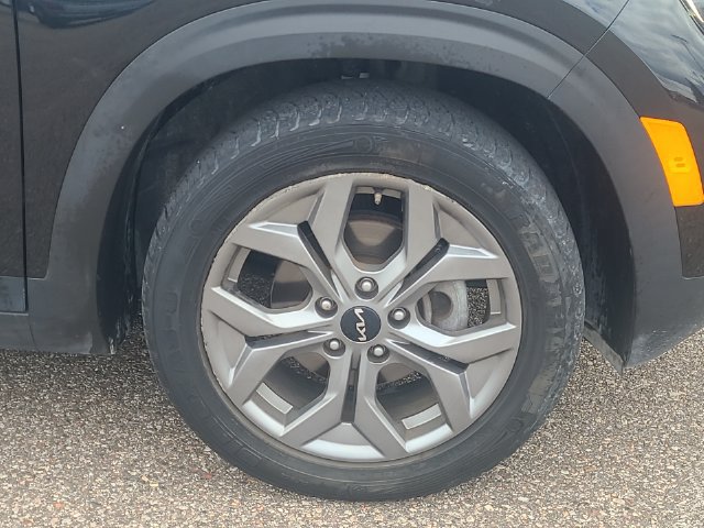 Used 2024 Kia Seltos S FWD image 9