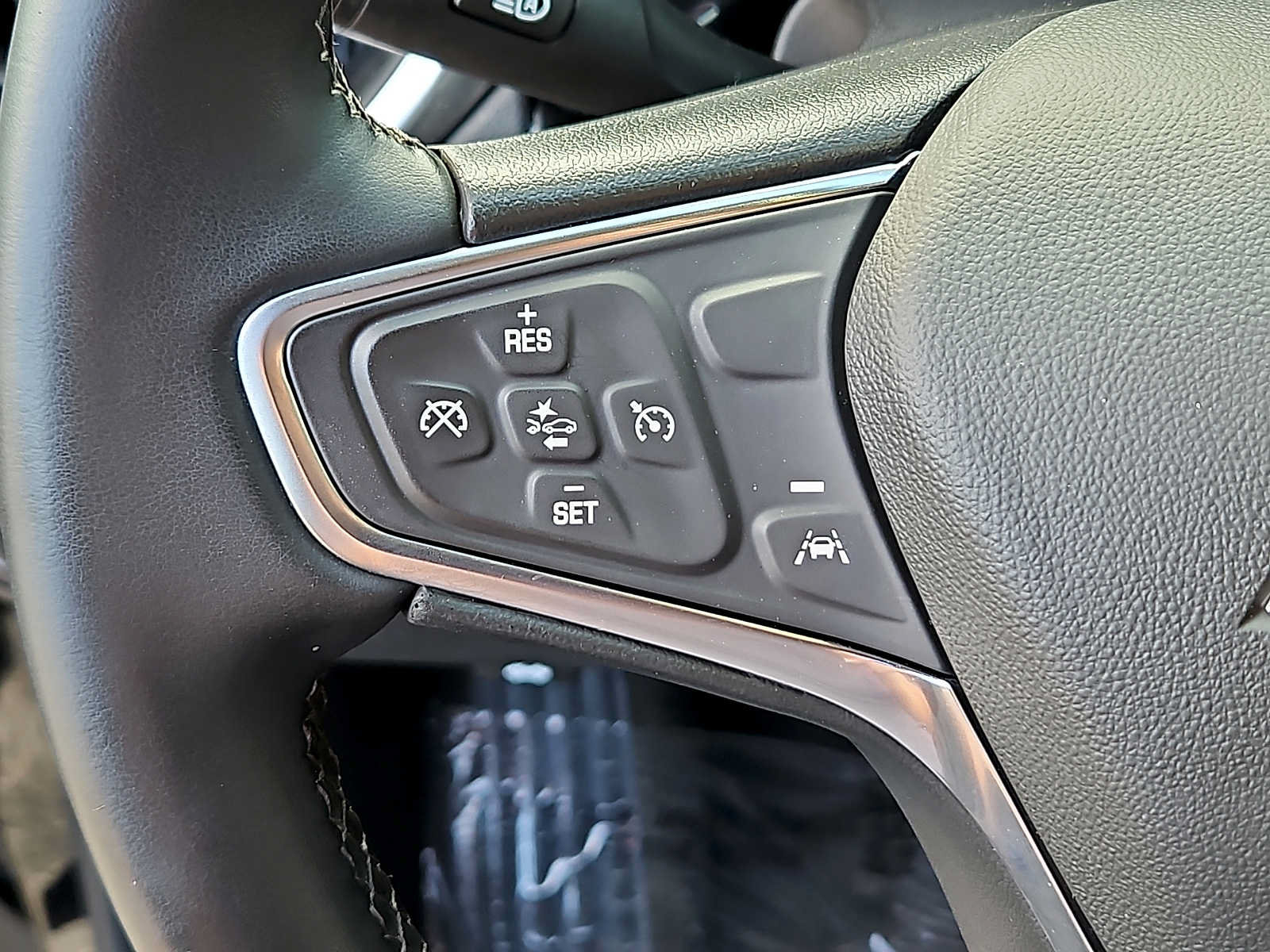 Used 2024 Chevrolet Equinox LT AWD/4WD image 20