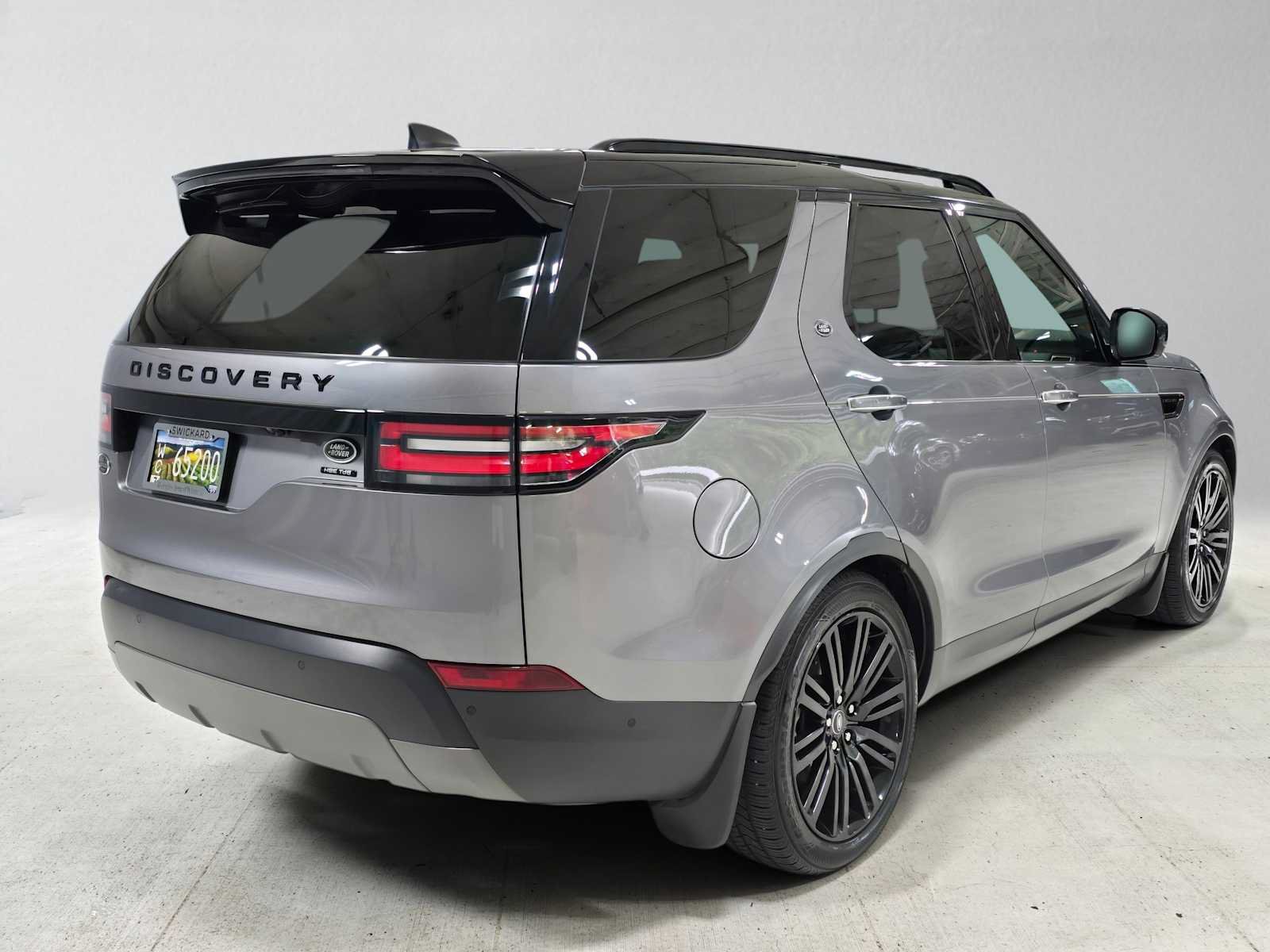 Used 2020 Land Rover Discovery HSE Luxury AWD/4WD image 3