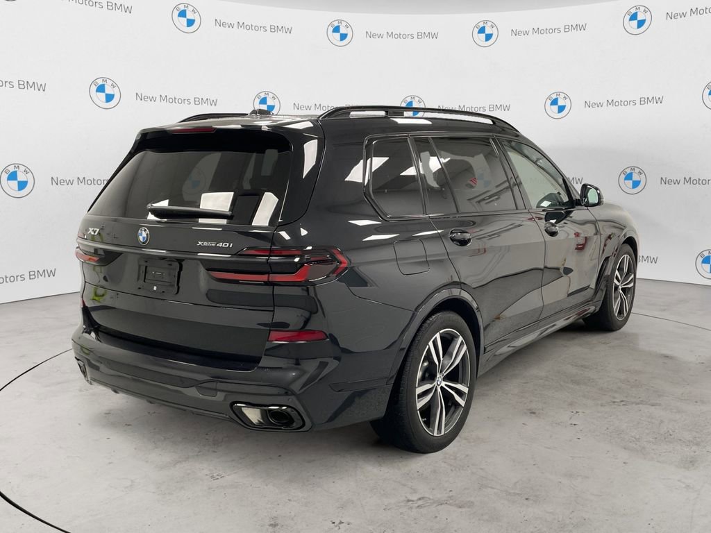 Certified 2025 BMW X7 xDrive40i w/ M Sport Package image 4