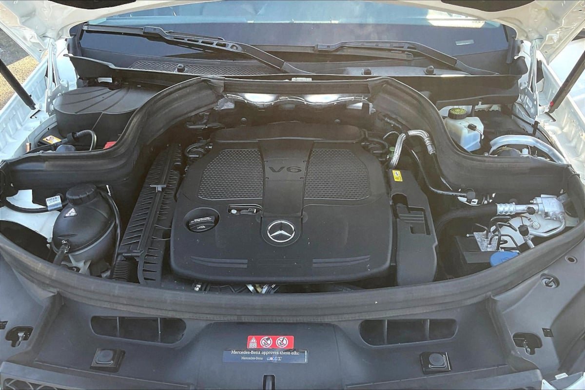 Used 2015 Mercedes-Benz GLK 350 4MATIC image 28