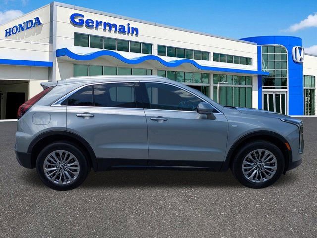 Used 2025 Cadillac XT4 Premium Luxury FWD image 4