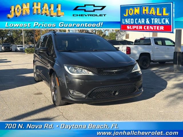 Used 2019 Chrysler Pacifica Limited image 1