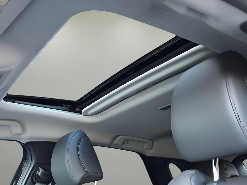 Used 2025 MAZDA CX-30 2.5 Turbo w/ Premium Plus Pkg image 14