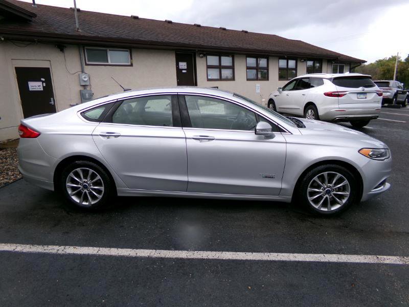 Used 2018 Ford Fusion Energi SE image 2