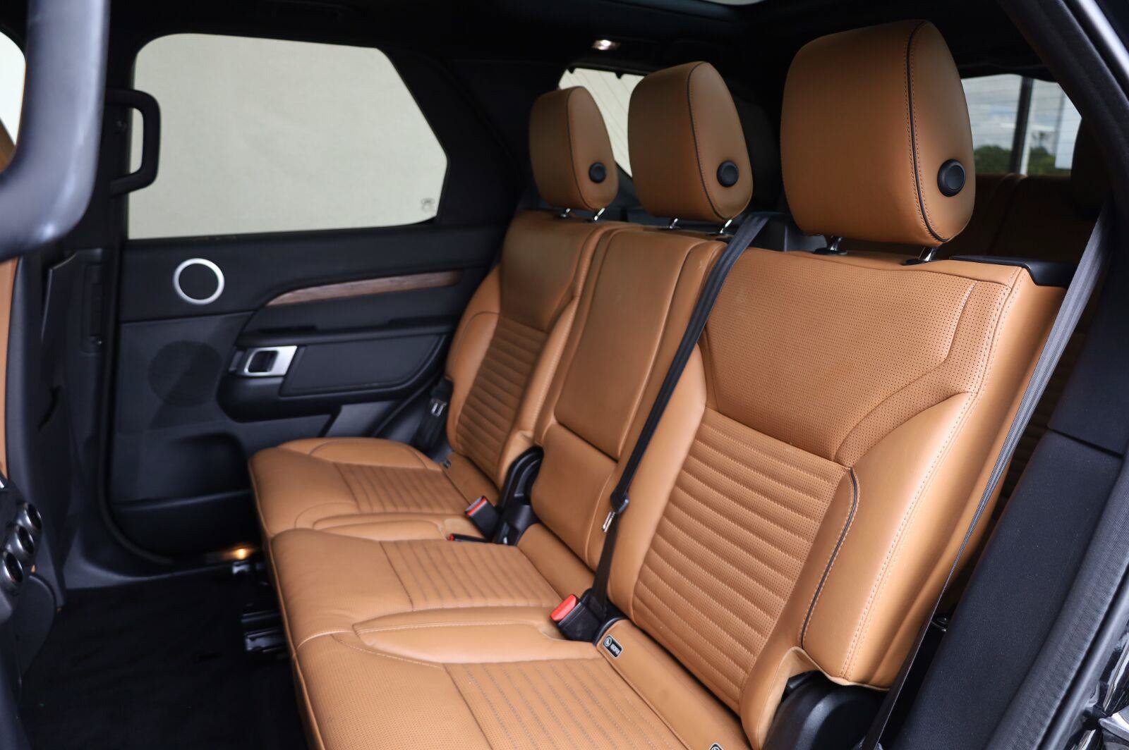 Used 2020 Land Rover Discovery HSE AWD/4WD image 21