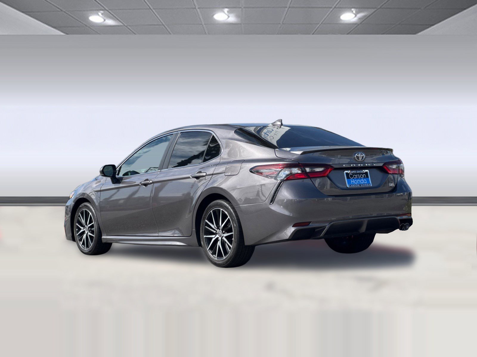 Used 2023 Toyota Camry SE w/ Convenience Package image 3