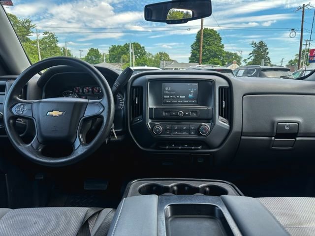Used 2018 Chevrolet Silverado 1500 Custom w/ Custom Value Package AWD/4WD image 19