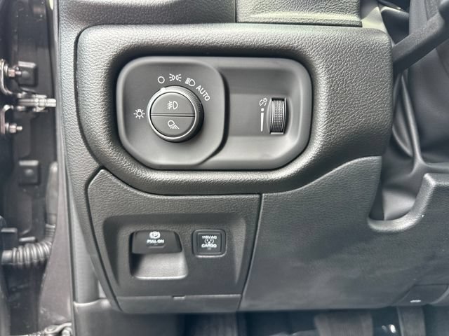 New 2026 RAM 1500 Express AWD/4WD image 17