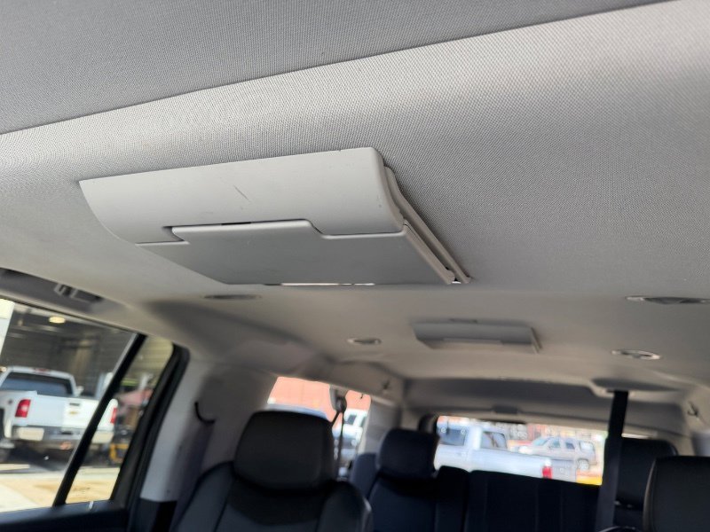 Used 2017 Cadillac Escalade ESV Premium Luxury AWD/4WD image 8