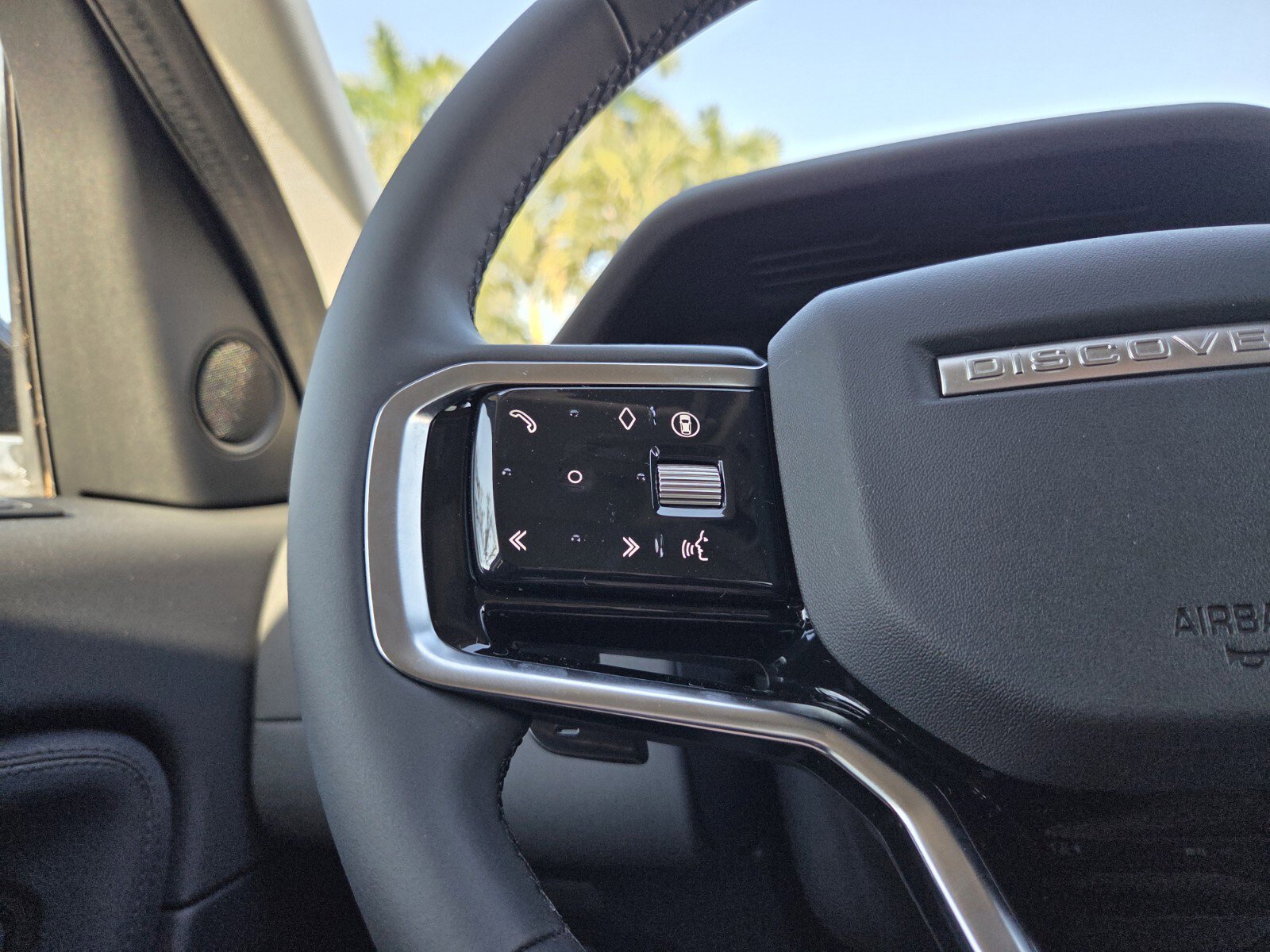 New 2025 Land Rover Discovery Sport S image 10