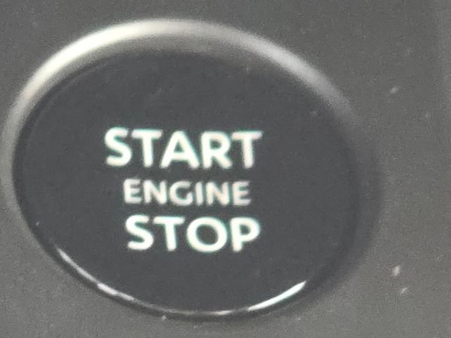 New 2026 Nissan Kicks SR w/ Cold Weather Package image 10