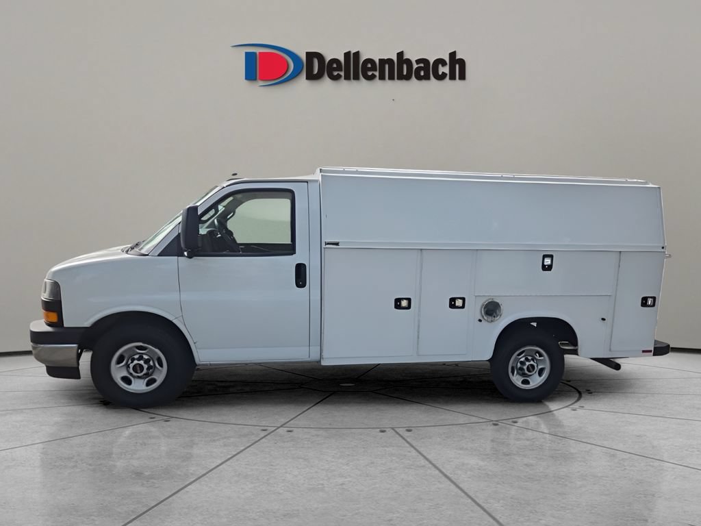 Used 2019 GMC Savana 3500 w/ Power Convenience Package RWD image 2
