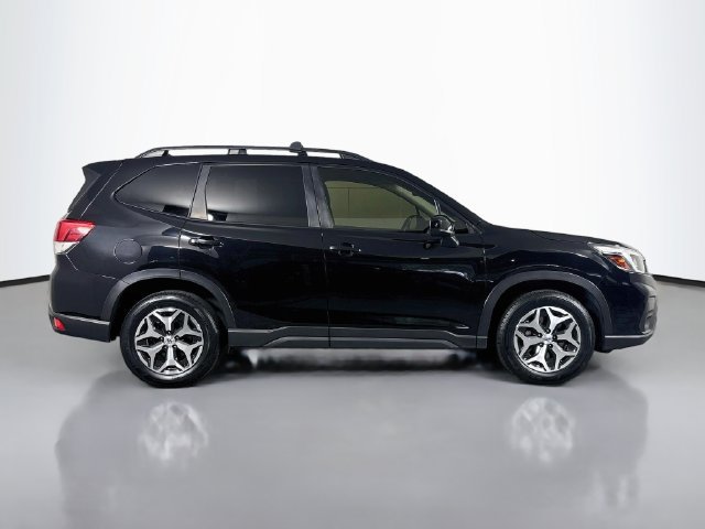 Used 2019 Subaru Forester Premium AWD/4WD image 9