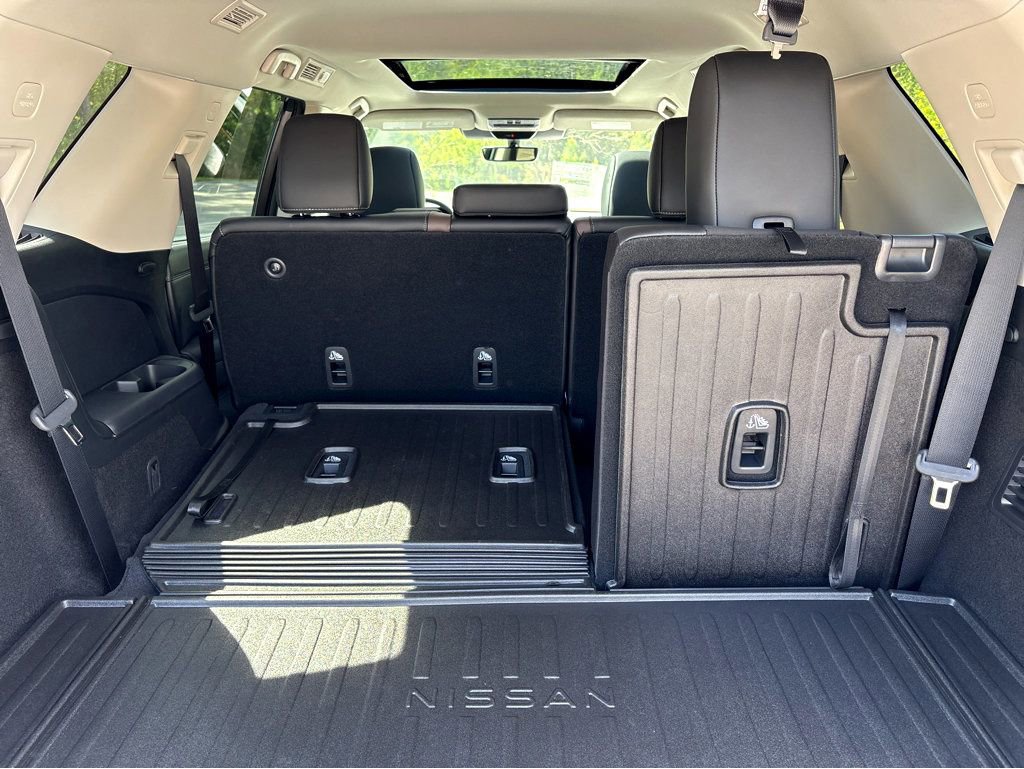 New 2026 Nissan Pathfinder Platinum FWD image 41