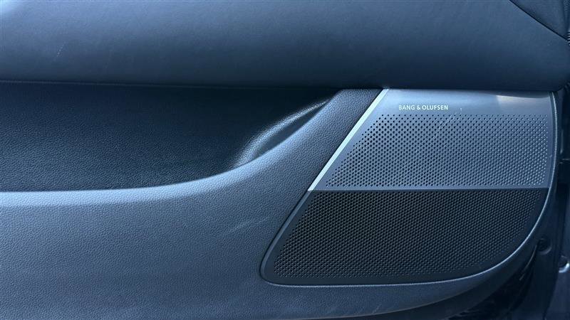 Used 2024 Genesis G90 3.5T image 12