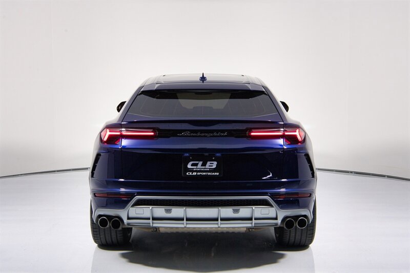 Used 2022 Lamborghini Urus AWD/4WD image 9
