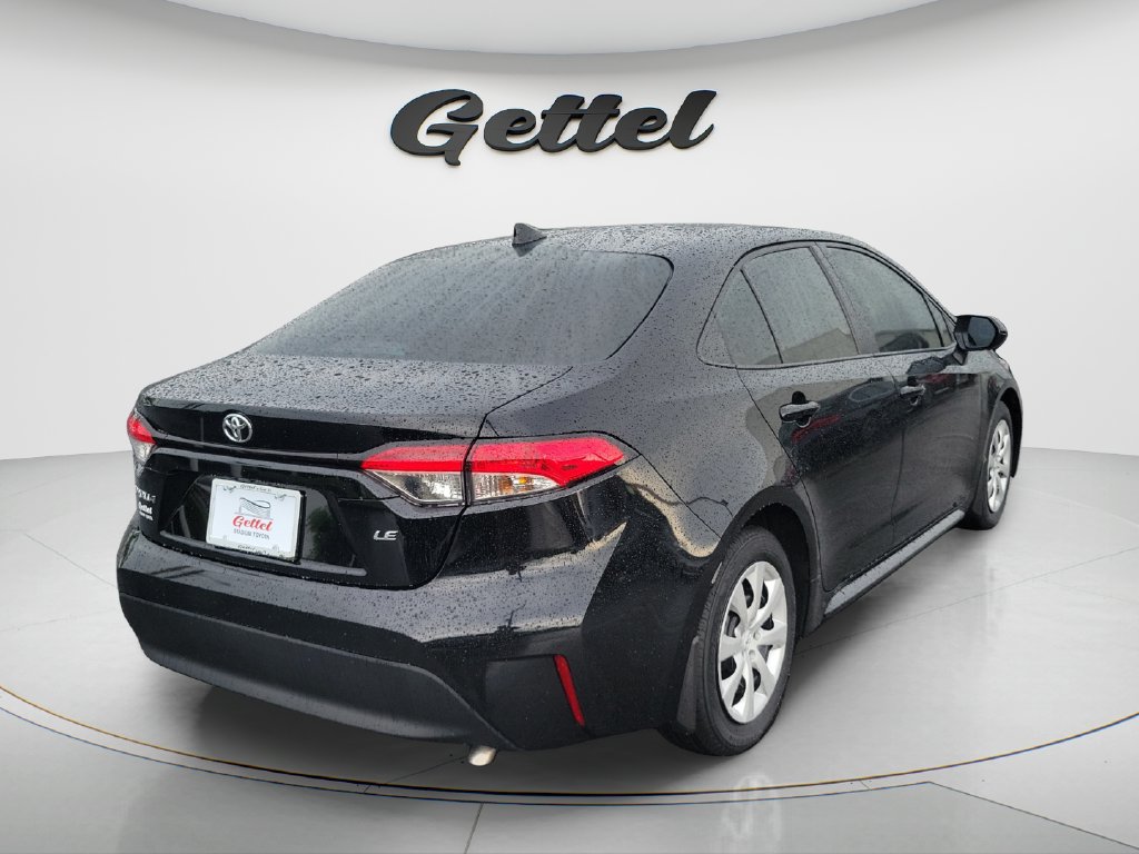 Used 2025 Toyota Corolla LE FWD image 5