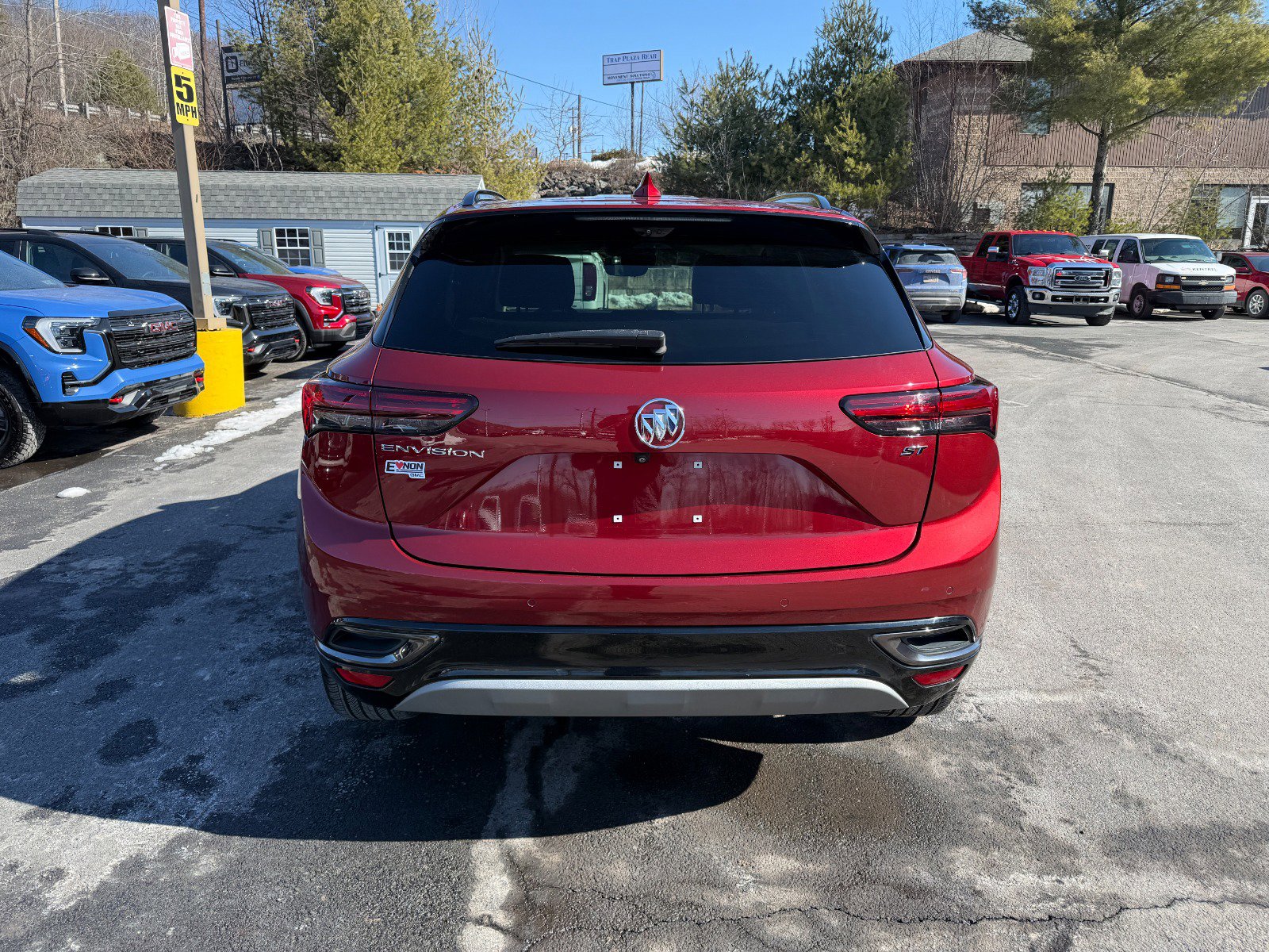 Used 2022 Buick Envision Essence w/ Technology Package II image 4