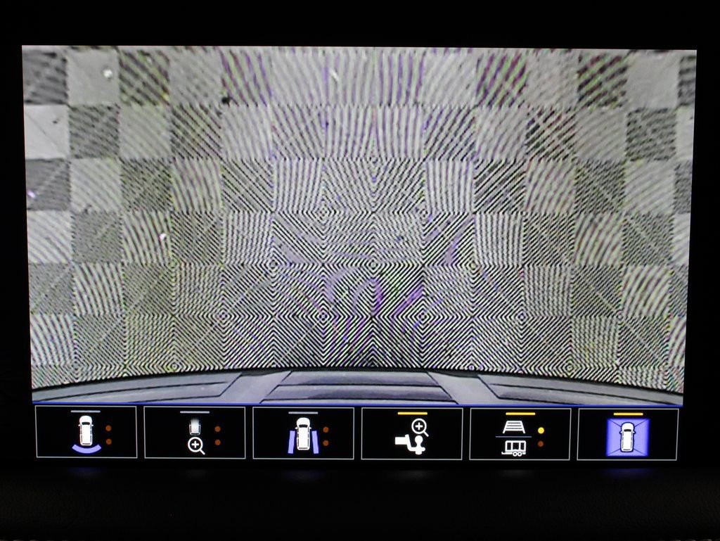 Used 2024 GMC Yukon XL SLT w/ SLT Luxury Package image 22