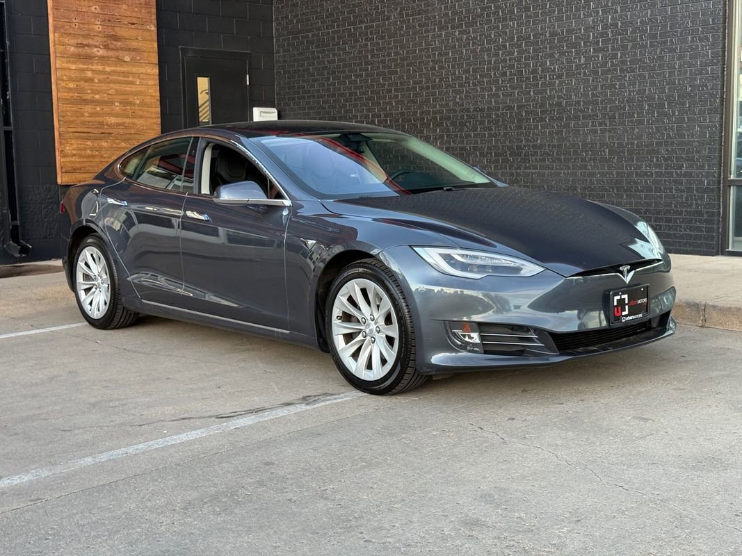 Used 2019 Tesla Model S 100D image 10